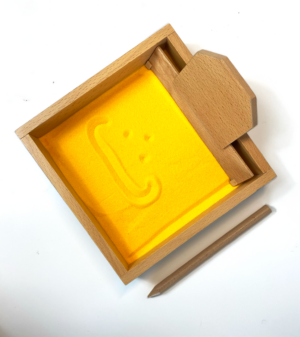 Sandmalen Tablett mit Holzstift und Schieber - Montessori